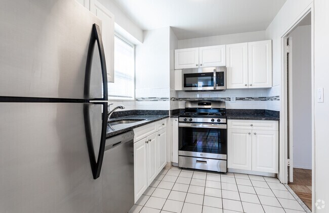 Kitchen - The Sterling Apartments