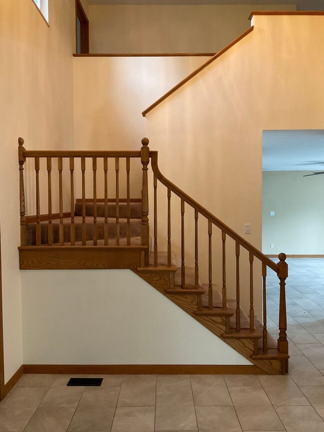 Photo - 129 Huntleigh Dr
