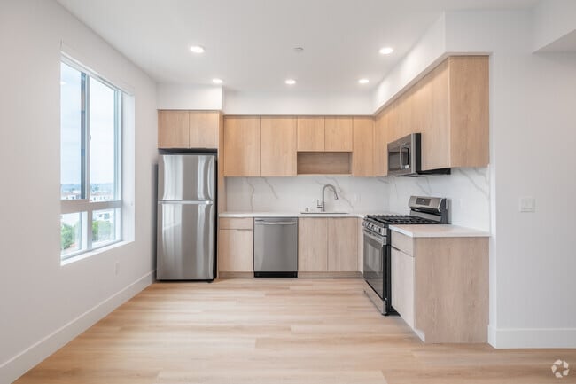 3BR, 3BA - 1,113SF - Kitchen