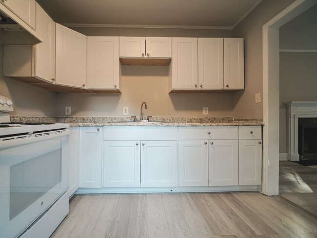 Photo - "Charming 4-Bedroom Gem in Charlotte - Cozy Living with Spacious Comfort!"
