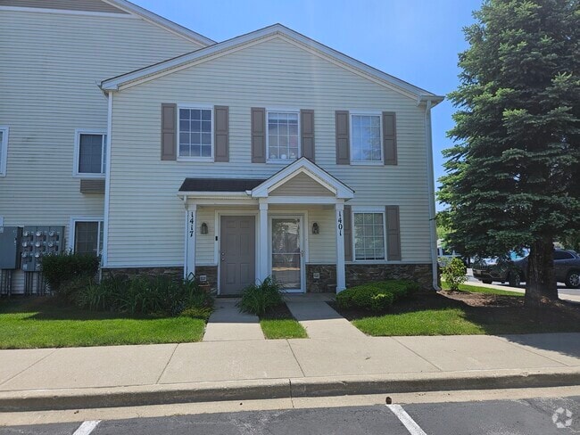 Building Photo - 1401 Silverstone Dr Rental