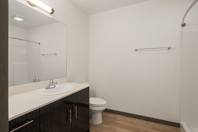 Photo - Sixth & Alder