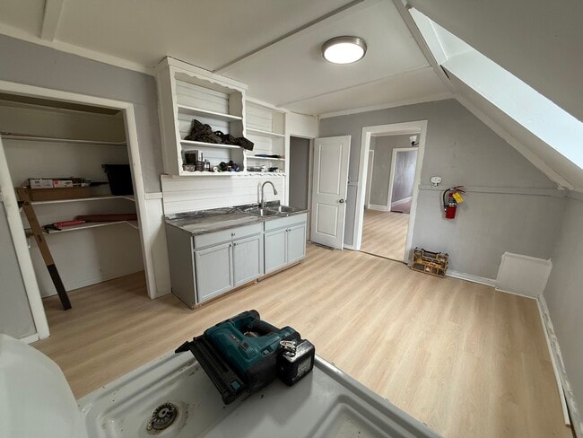 Photo - 313 Kossuth St Unit Front 2