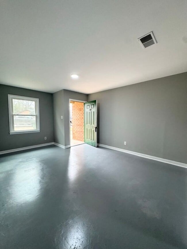 Photo - Freshly Remodeled & Move-In Ready!