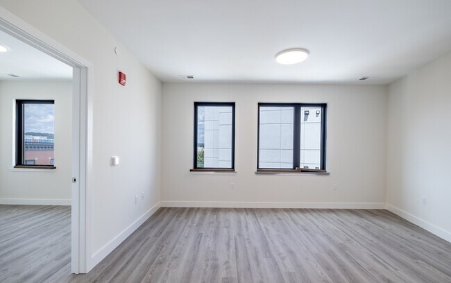 Photo - 72 S Essex Ave