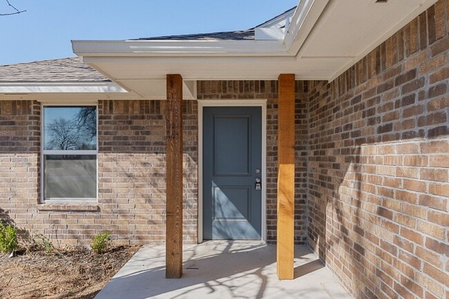 Photo - Beautiful 3 Bedroom, 2 Bath Home Close to Choctaw