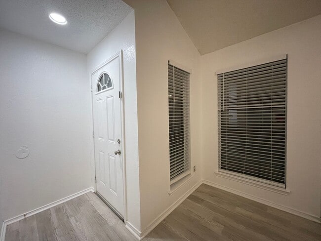 Photo - 2422-2424 Sherry Street Unit 2424