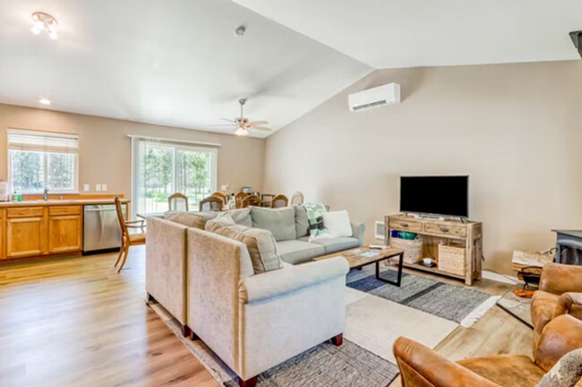 Photo - Fabulous Three Rivers Home on 1/2 acre!