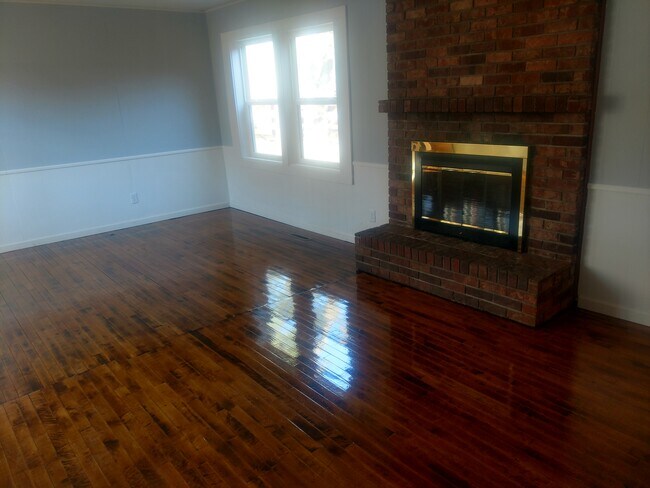 Photo - 1213 Irvine Ave NW