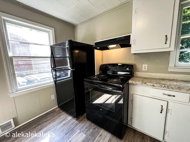 Photo - 1006 E Devonshire St