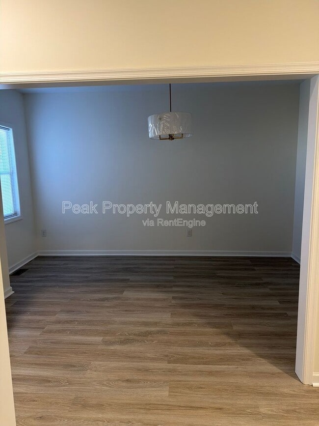 Photo - 3016 Parkwood Ave