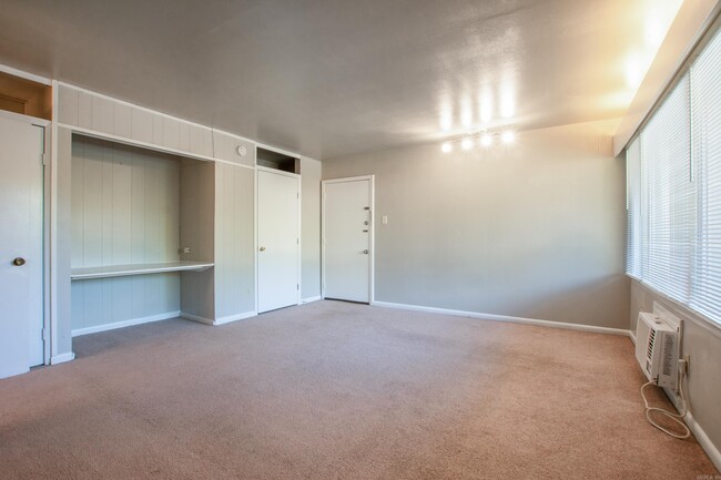 Photo - 123 N Polk St Unit 2