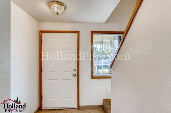 Photo - Green 6054-6056 - Hancox Unit 6056