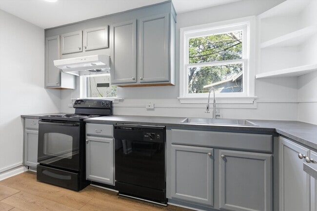 Photo - 50 Saragossa St Unit C