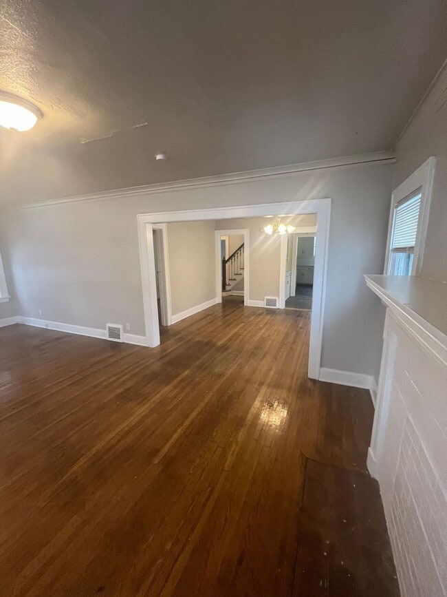 Photo - Available Now!!  Gorgeous home! 4 Beds, 1.5 Baths near UMKC! $2100