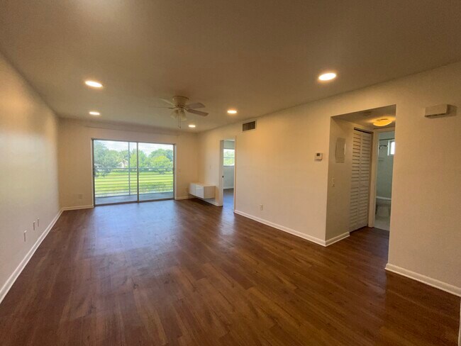 Building Photo - 2471 SW 82nd Ave Unit 209 Rental
