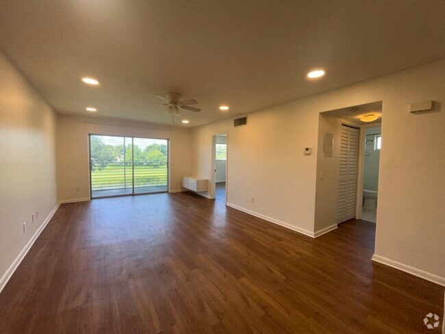 Building Photo - 2471 SW 82nd Ave Unit 209 Rental