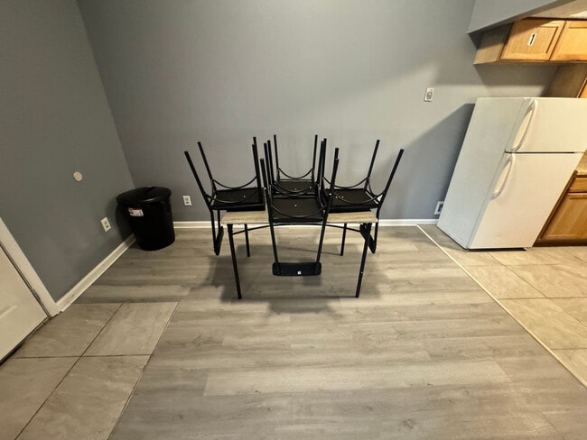Photo - Room in Apartment on River Park Dr