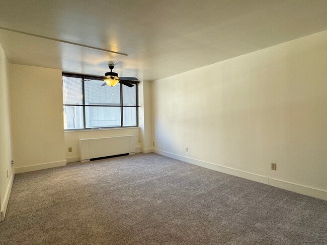 Photo - 600 E 8th St Unidad 3T