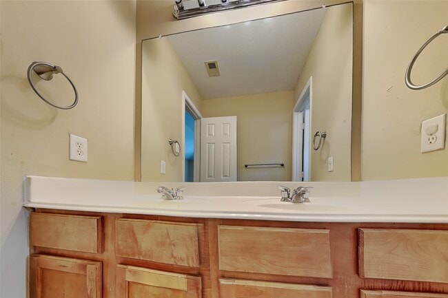 Building Photo - 6530 Portlick Dr