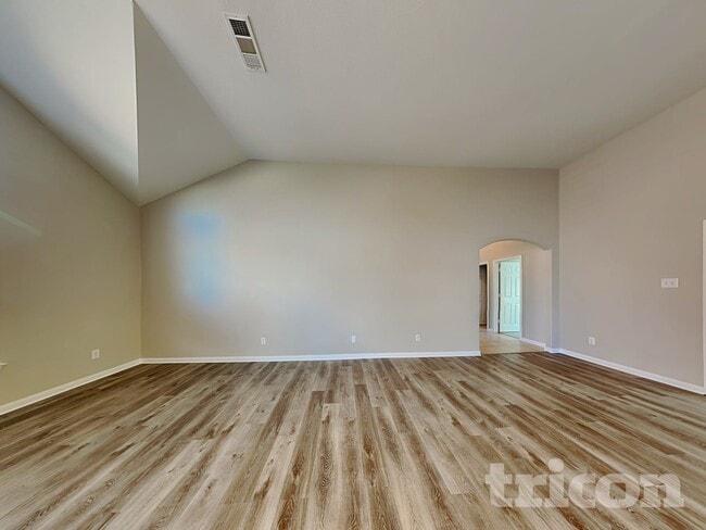 213 Lamont Rd