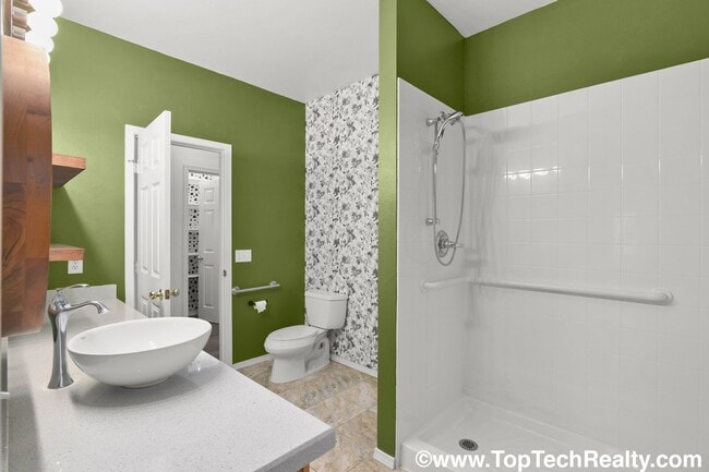 Photo - Charming 3 BD 2 BA Townhome Located in Hillsboro's Briarcreek Community | Recently Updated! | Mai...