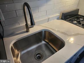 Building Photo - 1126 48th Pl NE