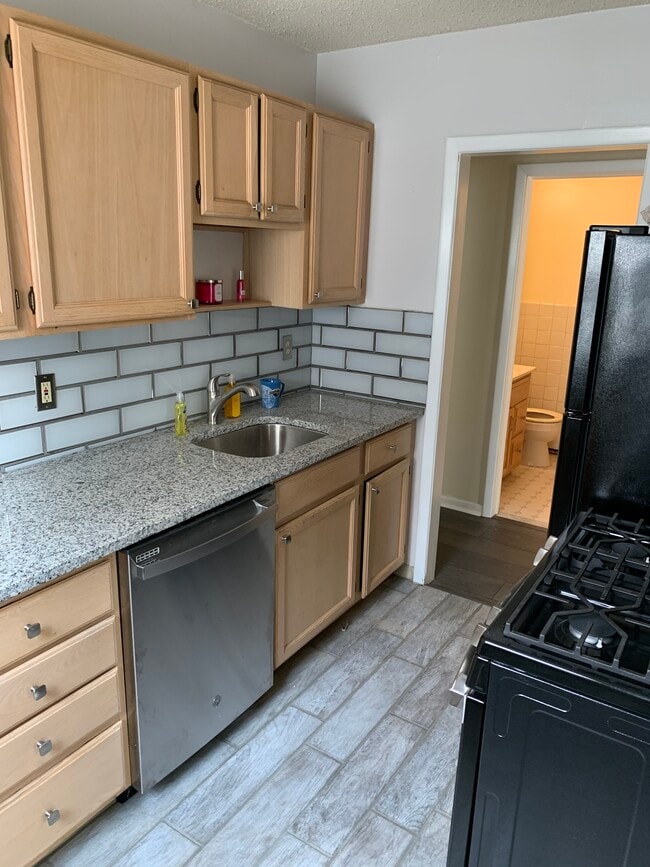 Kitchen - 157 Burmont Rd Unit 1