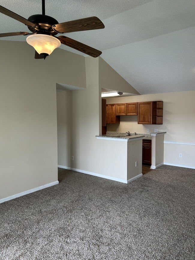 Photo - 3792 Hitchcock Way