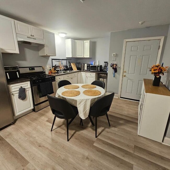 Photo - 260 Fountain St