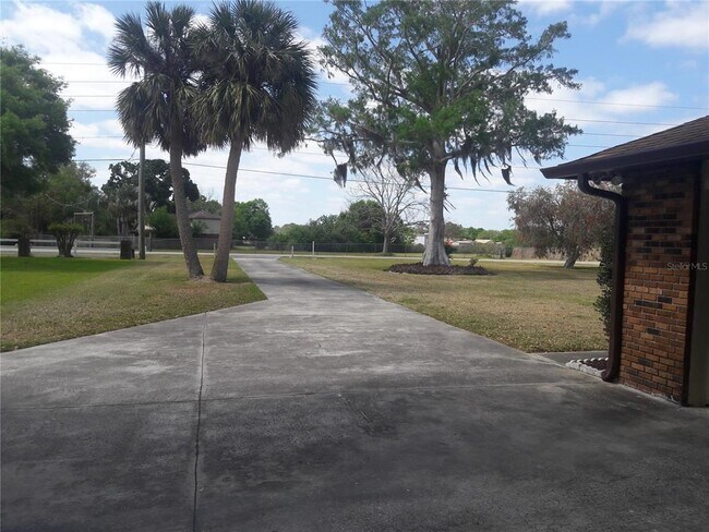 Photo - 3400 E Lakeshore Blvd