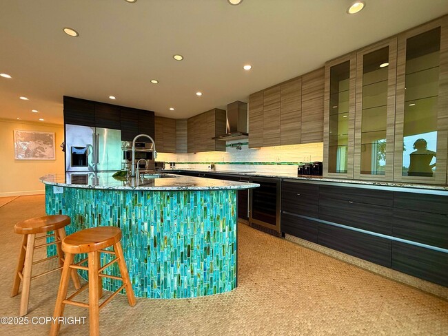 Photo - 333 M St