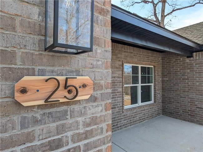 Photo - 25 Thornaby Dr