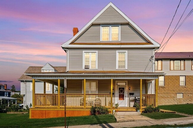 Building Photo - 421-425 Ash Street Unit 425