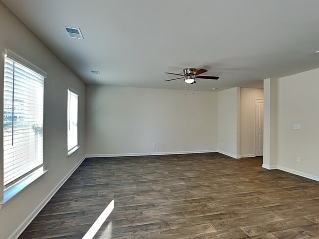 Photo - 114 Boat Clb Ln