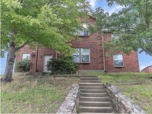 Photo - 1352 Dawson Way