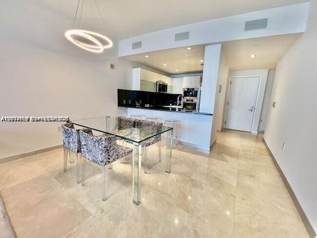 Photo - 17121 Collins Ave