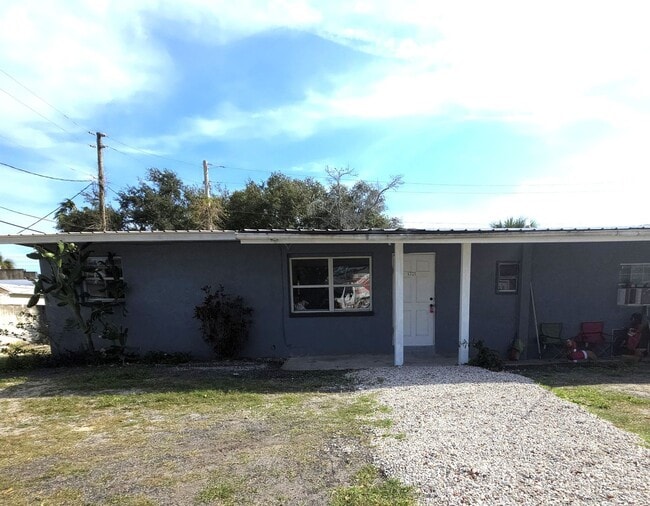 Building Photo - 1703 Edgewater Dr Unit #1701