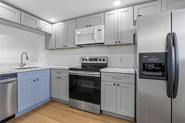 Photo - 6075 N Sabal Palm Blvd