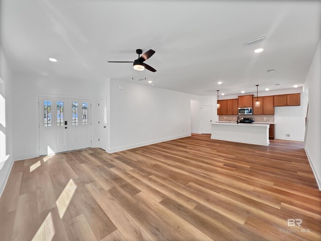 Photo - 6114 Milo Lp