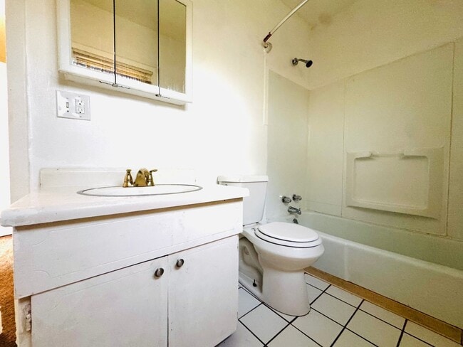 Photo - 14012 Glendale Ave