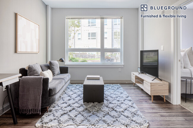 Building Photo - 181 Washington St Rental