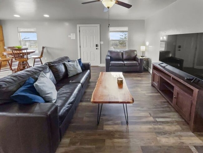 Photo - 3018 Market Way