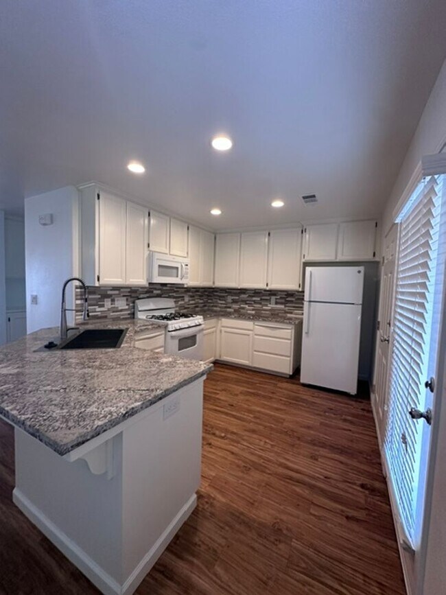 2601-2607 W Oriole