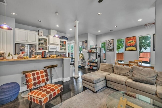 4517 Depew Ave