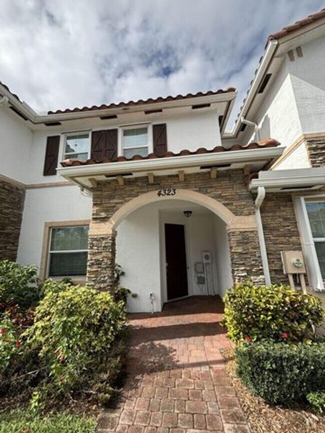 Photo - 4323 BRAXTON AVE