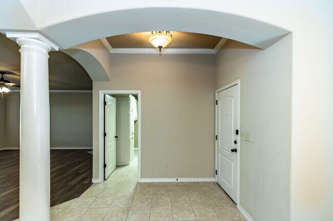 Photo - Gorgeous townhome!
