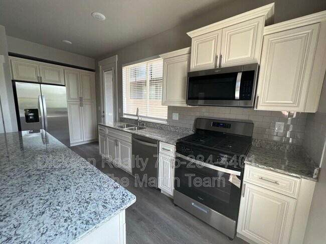 Photo - 760 Bluffs Ct