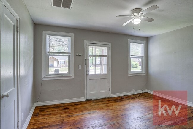 Photo - ONE LEVEL DUPLEX UNIT IN KINGSPORT NOW AVAILABLE!