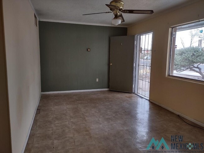 Photo - 1108 S Santa Catalina St